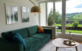 Hillside Apartment - Cosy Vacation Home With A View